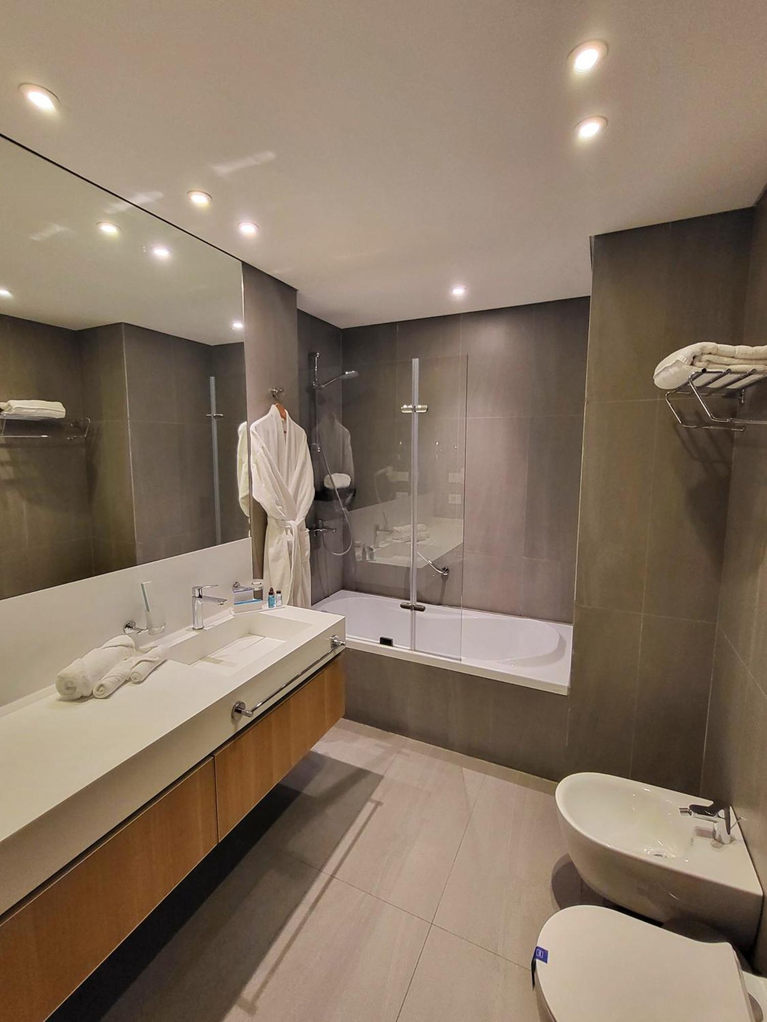Monot Suites ベイルート エクステリア 写真