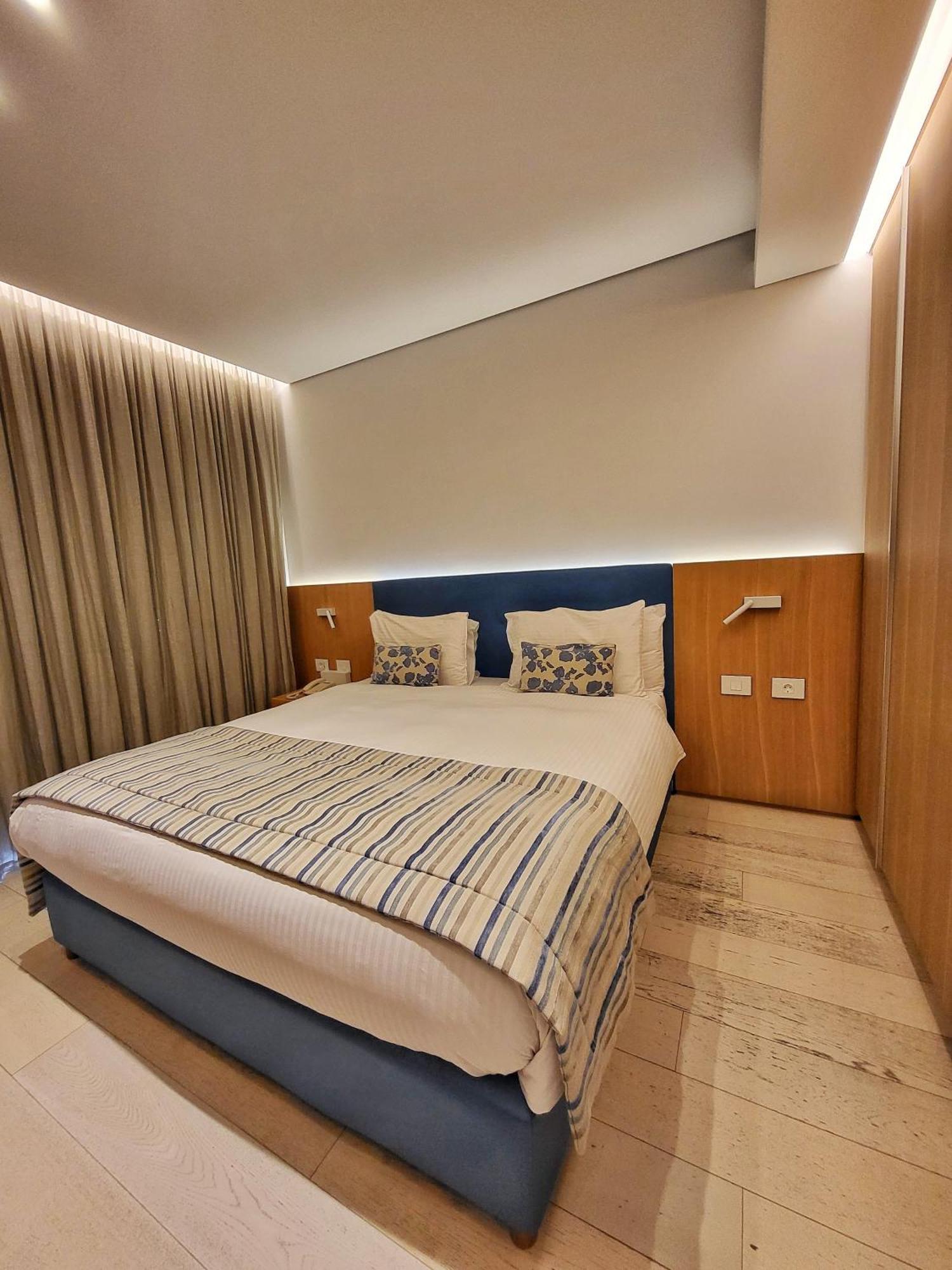 Monot Suites ベイルート エクステリア 写真