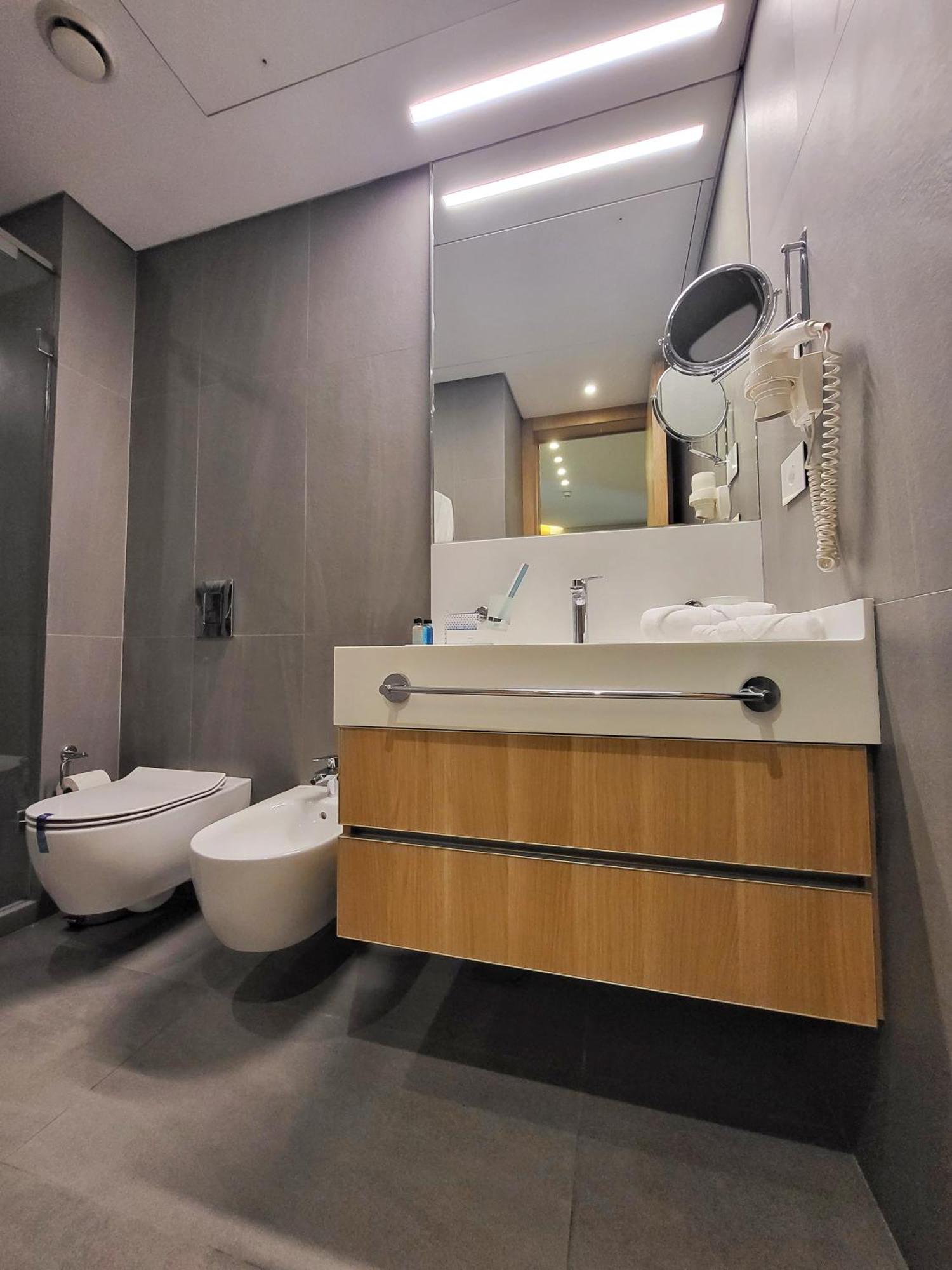 Monot Suites ベイルート エクステリア 写真